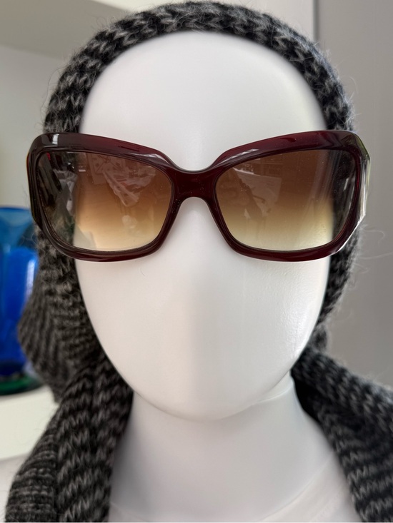 Oliver Peoples Accessories - Oliver Peoples Oversized Burgundy Frame Sunglasses with Brown Gradient Lenses